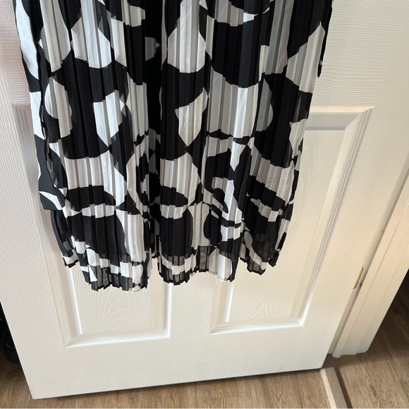 For Cynthia Black and White Fit and Flare Midi Dress - Picture 5 of 6